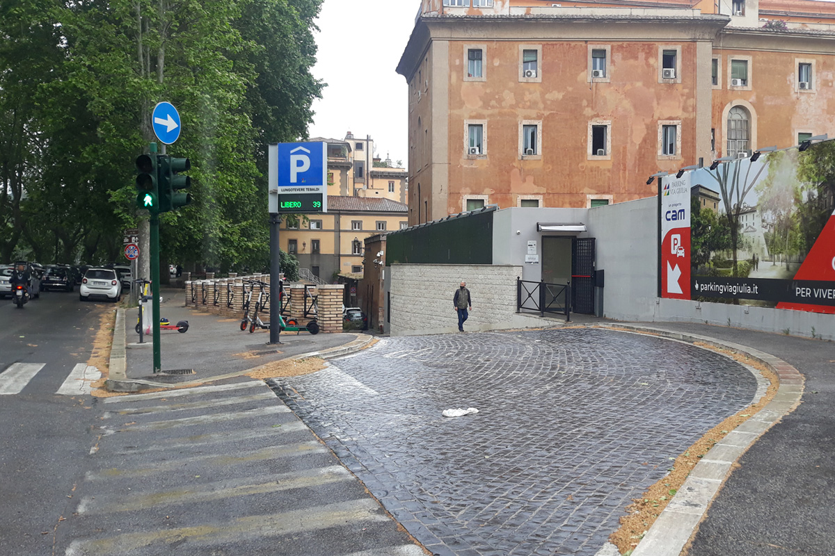Parking Via Giulia